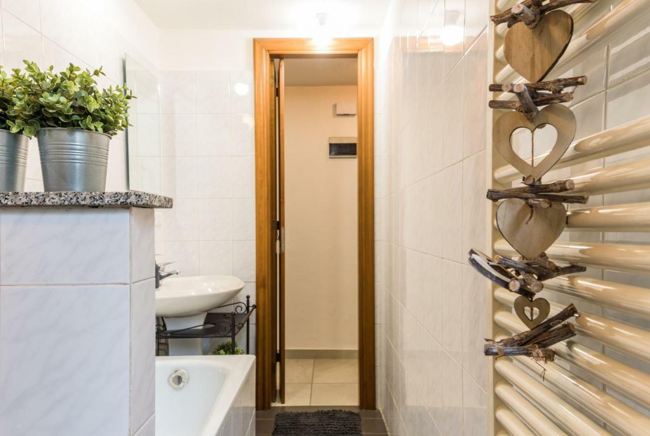 Casa Tibaldi - Bocconi Apartment Милано Екстериор снимка